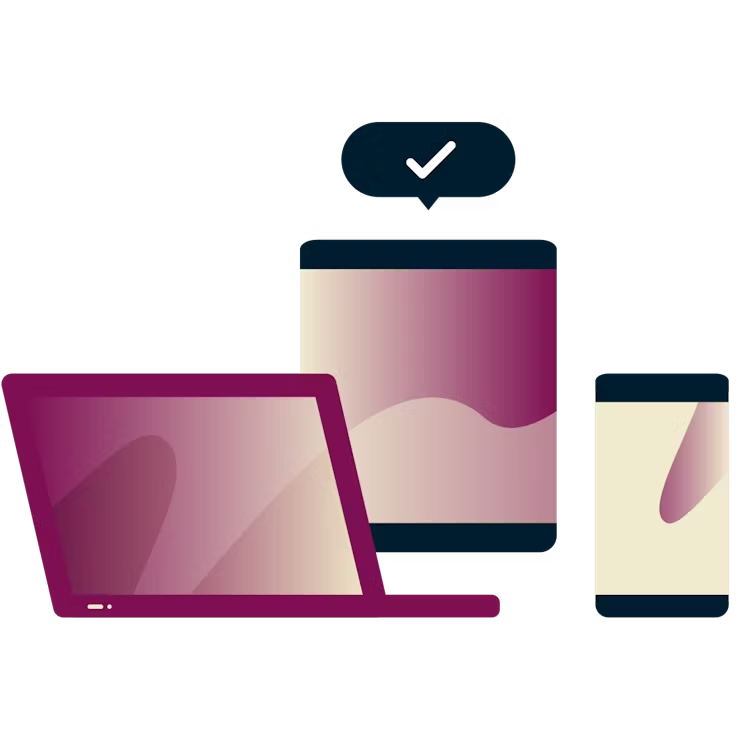 Laptops e dispositivos com uma marca de verifica&ccedil;&atilde;o em uma bolha de texto.